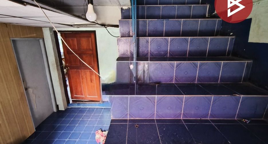 For sale 5 bedrooms retail Space in Krathum Baen, Samut Sakhon