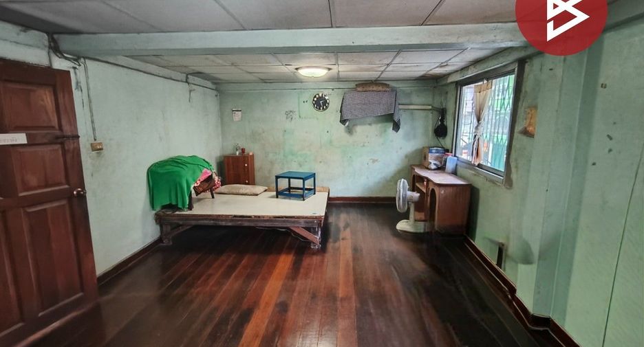 For sale 5 bedrooms retail Space in Krathum Baen, Samut Sakhon