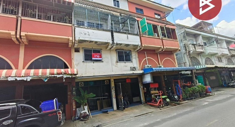 For sale 5 bedrooms retail Space in Krathum Baen, Samut Sakhon