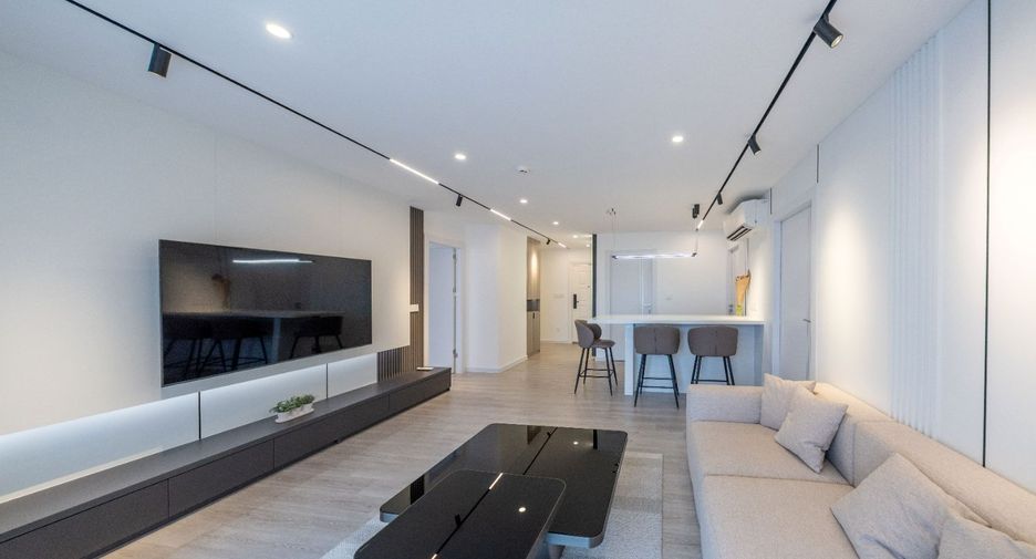 For sale 3 bedrooms condo in South Pattaya, Pattaya