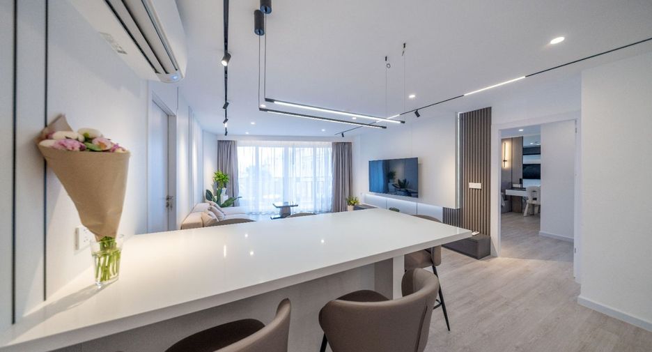 For sale 3 bedrooms condo in South Pattaya, Pattaya