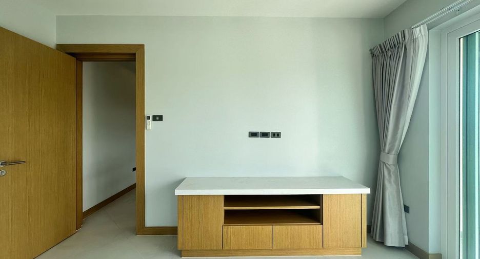 For sale 4 bedrooms house in East Pattaya, Pattaya