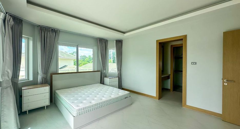 For sale 4 bedrooms house in East Pattaya, Pattaya