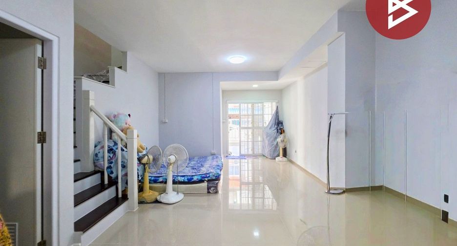 À vendre 3 chambres maison de ville à Bang Bua Thong, Nonthaburi