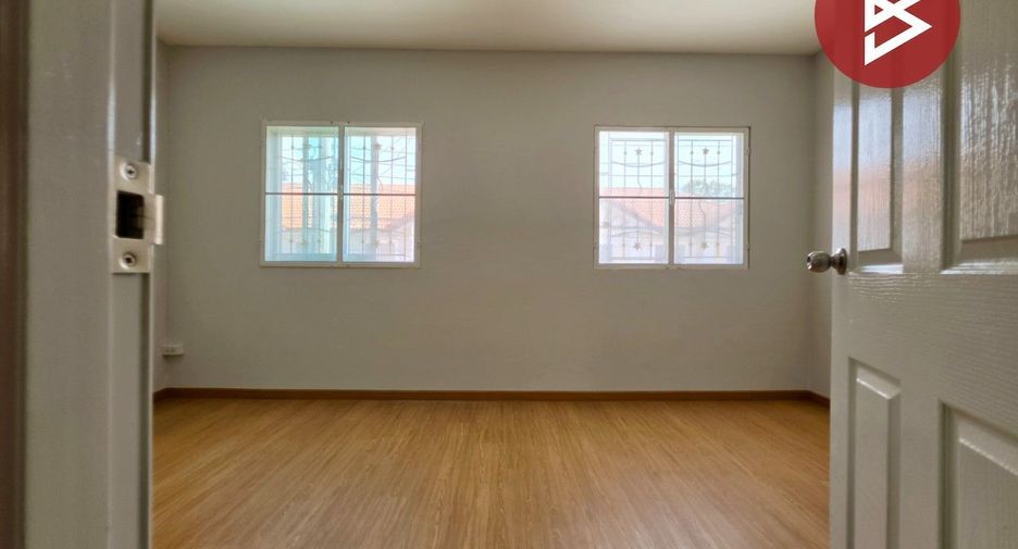 À vendre 3 chambres maison de ville à Bang Bua Thong, Nonthaburi