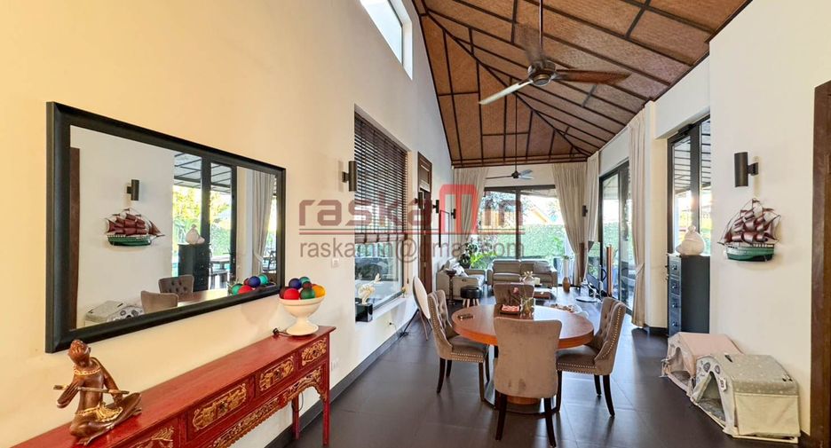 Villa en alquiler de 3 habitaciones en North Pattaya, Pattaya