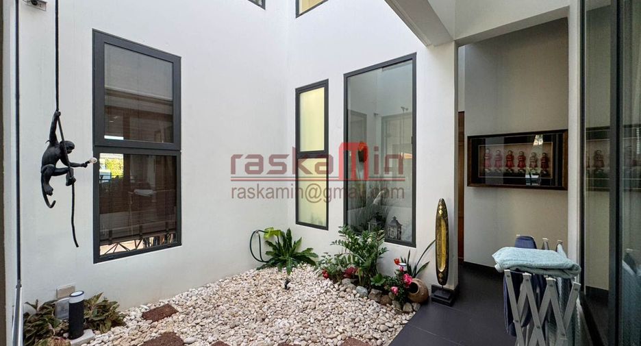 Villa en alquiler de 3 habitaciones en North Pattaya, Pattaya