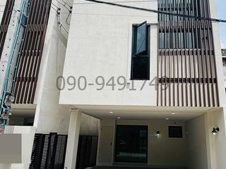 For rent 3 ベッドルーム townhouse in Bang Na, Bangkok