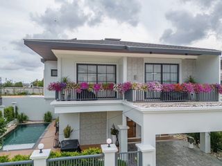 À vendre 3 chambres villa à Bang Lamung, Chonburi
