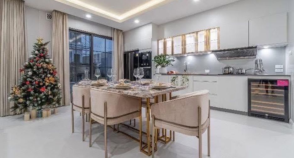 For sale 3 bedrooms villa in East Pattaya, Pattaya