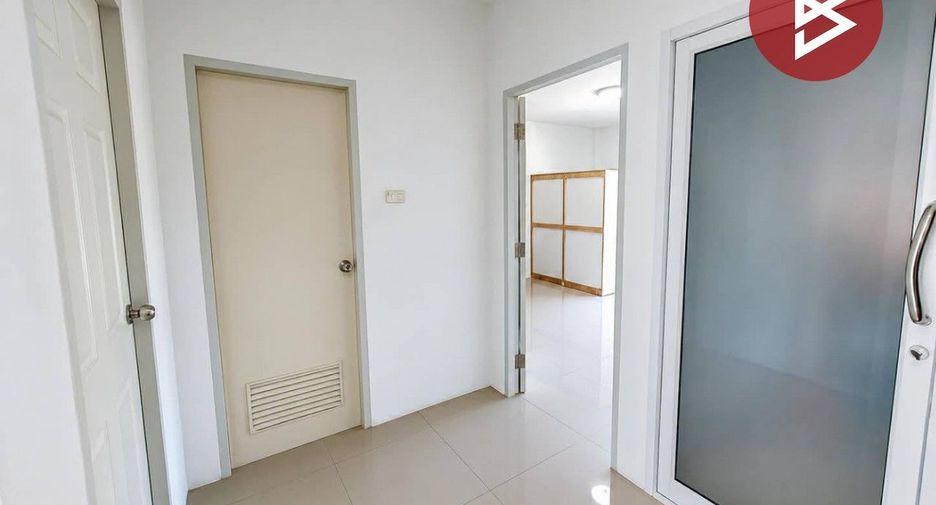Reihenhaus zum Kauf mit 3 Zimmer in Mueang Chon Buri, Chonburi