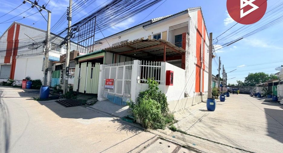 À vendre 2 chambres maison de ville à Bang Sao Thong, Samut Prakan