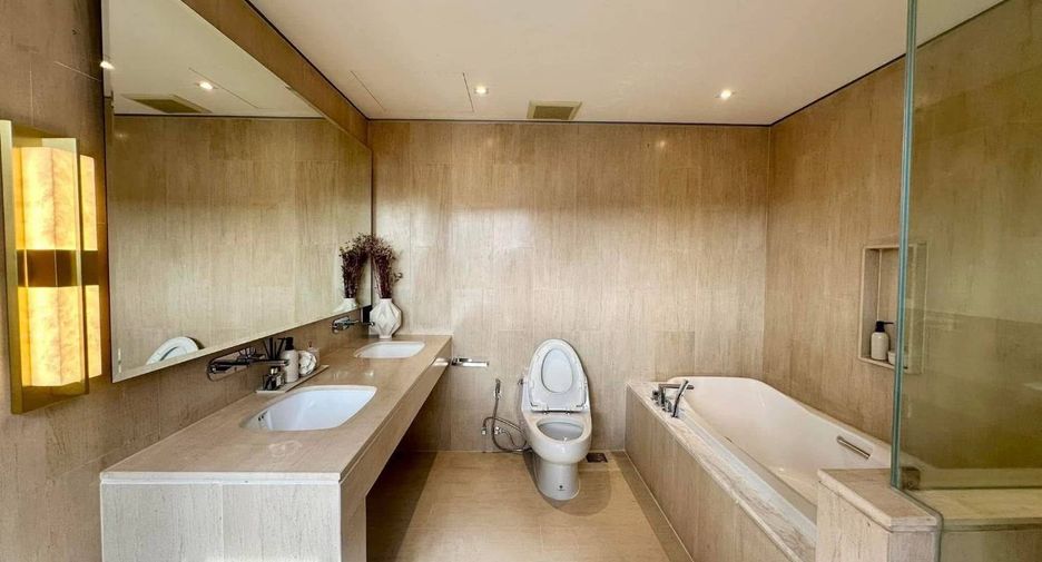For rent and for sale 4 bedrooms villa in Mueang Phuket, Phuket