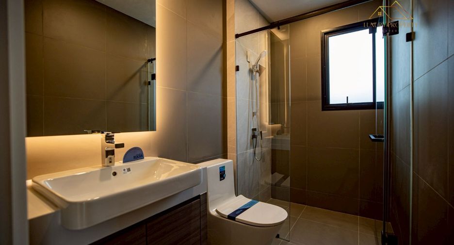 For sale 4 bedrooms house in East Pattaya, Pattaya