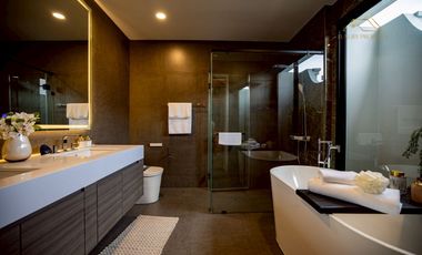 For sale 4 bedrooms house in East Pattaya, Pattaya