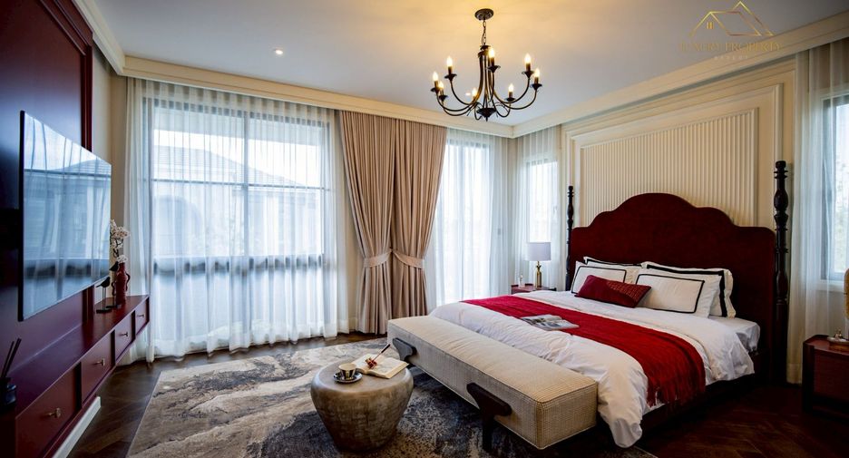 For sale 4 bedrooms house in East Pattaya, Pattaya