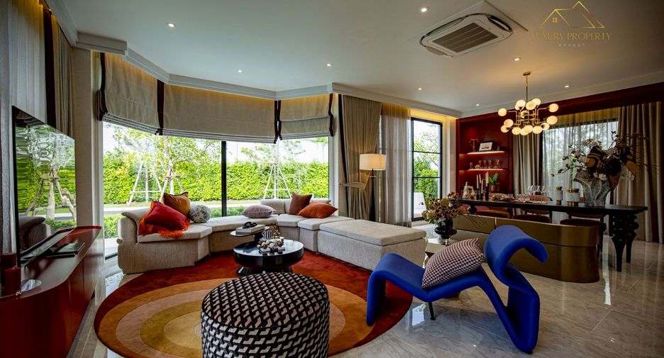 For sale 4 bedrooms house in East Pattaya, Pattaya