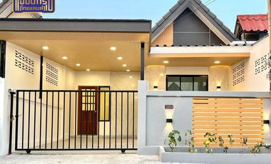 For sale 2 bedrooms townhouse in Si Racha, Chonburi