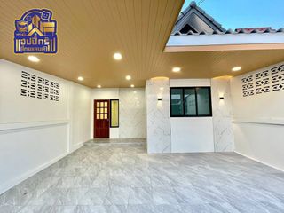 Продажа 2 спальни таунхаус в Si Racha, Чонбури
