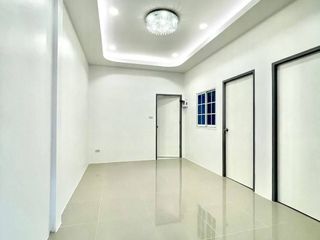 Продажа 2 спальни таунхаус в Si Racha, Чонбури