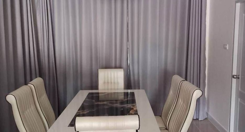 For sale 3 bedrooms house in Si Racha, Chonburi