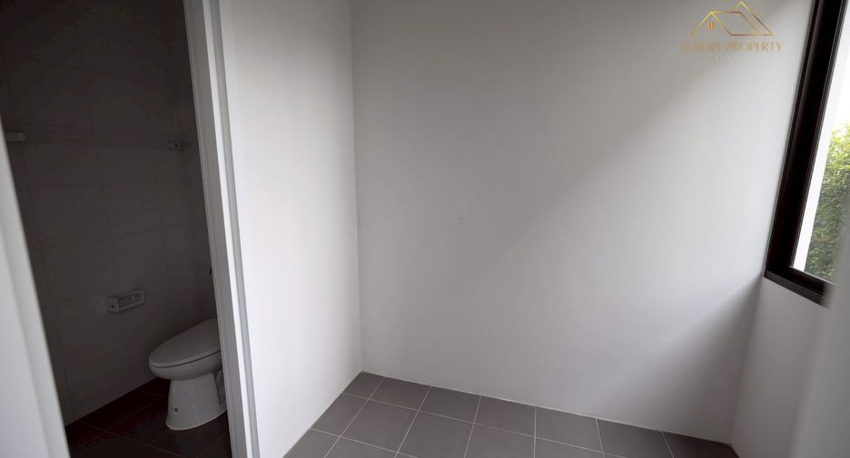 For sale 5 bedrooms house in East Pattaya, Pattaya