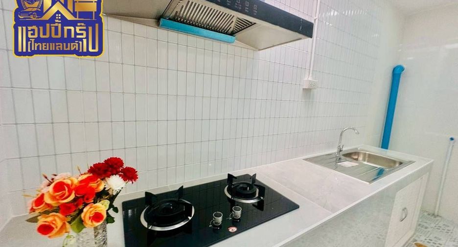 Продажа 2 спальни таунхаус в Si Racha, Чонбури