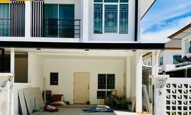 For sale 3 bedrooms house in Si Racha, Chonburi