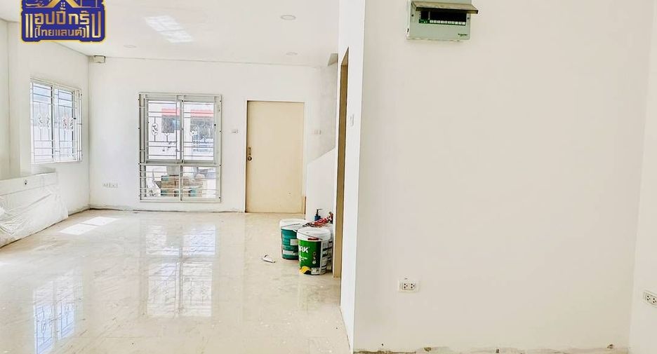 For sale 3 bedrooms house in Si Racha, Chonburi