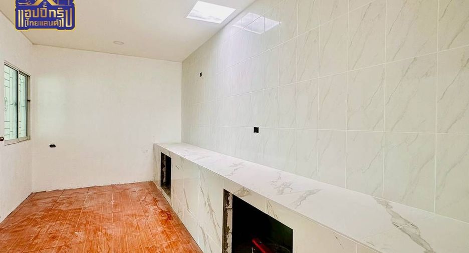 For sale 3 bedrooms house in Si Racha, Chonburi