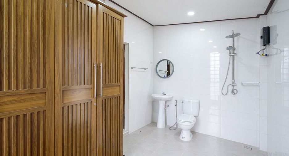 For sale 3 ベッドルーム house in East Pattaya, Pattaya