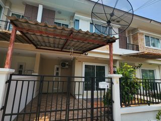 For sale 3 bedrooms townhouse in Si Racha, Chonburi