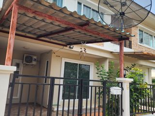 For sale 3 bedrooms townhouse in Si Racha, Chonburi