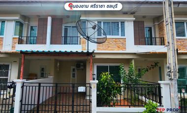 À vendre 3 chambres maison de ville à Si Racha, Chonburi