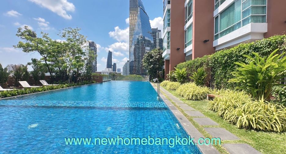 For rent 3 bedrooms condo in Khlong Toei, Bangkok