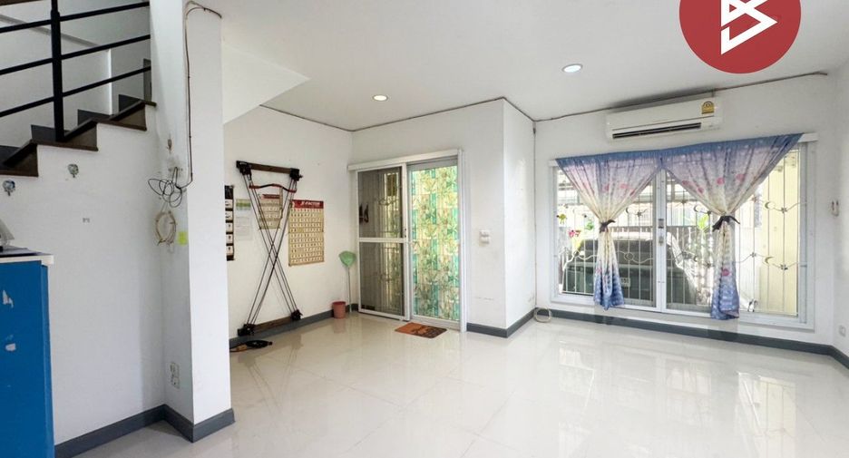 For sale 3 bedrooms townhouse in Min Buri, Bangkok