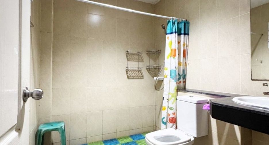 For sale 3 bedrooms townhouse in Min Buri, Bangkok