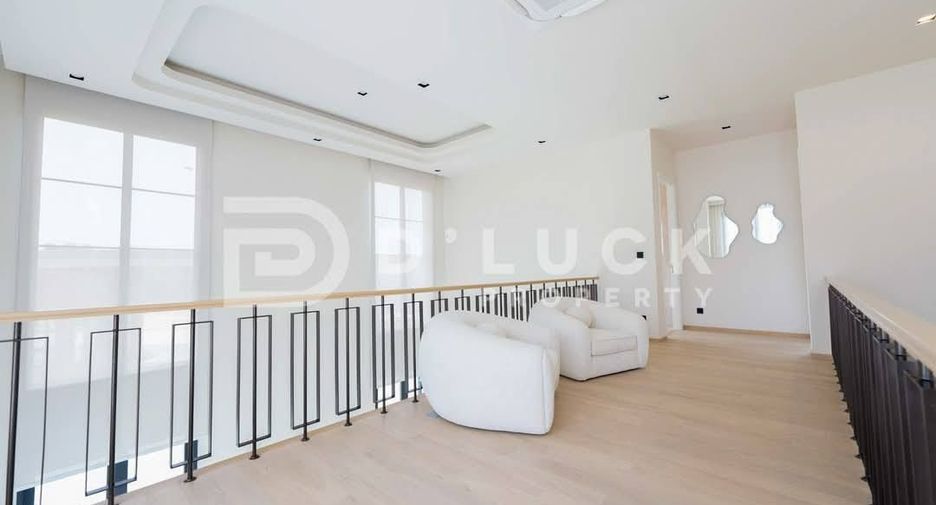 For sale 4 bedrooms house in Bang Lamung, Chonburi
