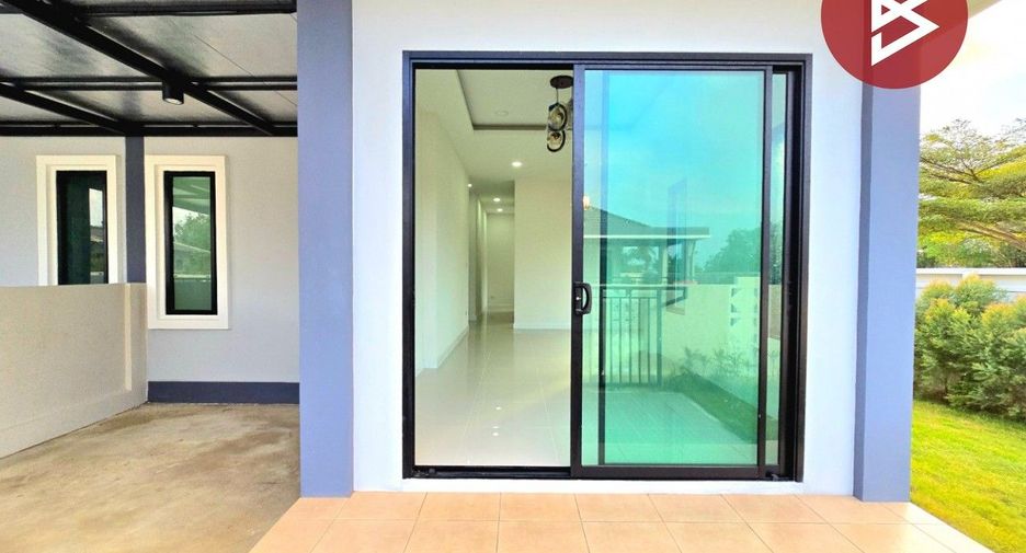 For sale 3 bedrooms townhouse in Kamphaeng Saen, Nakhon Pathom