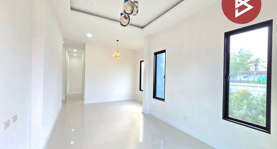 For sale 3 bedrooms townhouse in Kamphaeng Saen, Nakhon Pathom