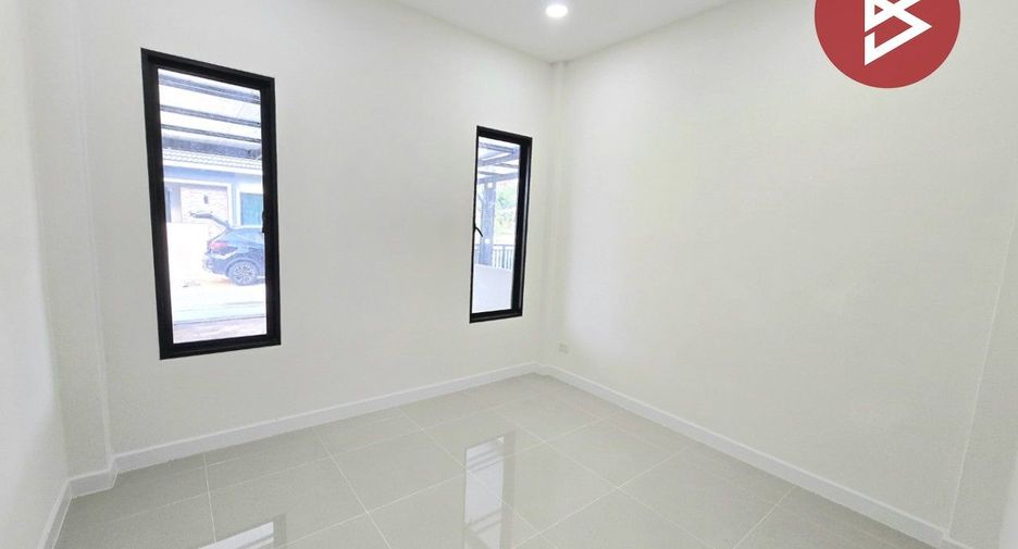 For sale 3 bedrooms townhouse in Kamphaeng Saen, Nakhon Pathom