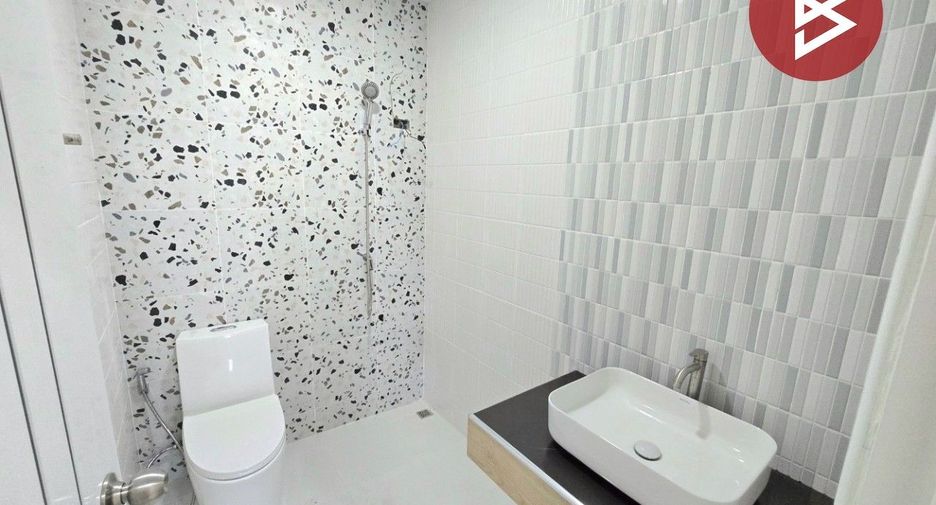 For sale 3 bedrooms townhouse in Kamphaeng Saen, Nakhon Pathom