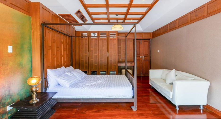 For sale 4 bedrooms villa in Jomtien, Pattaya