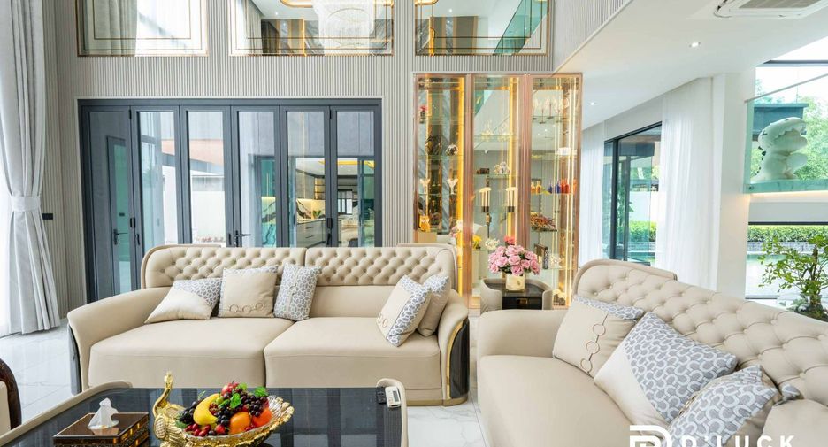 For sale 5 bedrooms villa in East Pattaya, Pattaya