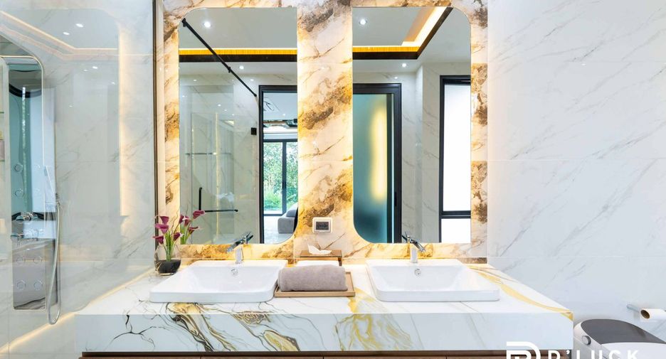 For sale 5 bedrooms villa in East Pattaya, Pattaya