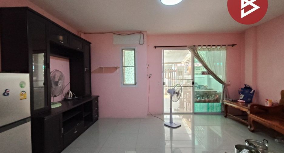 Casa adosada en venta de 2 habitaciones en Mueang Chon Buri, Chonburi