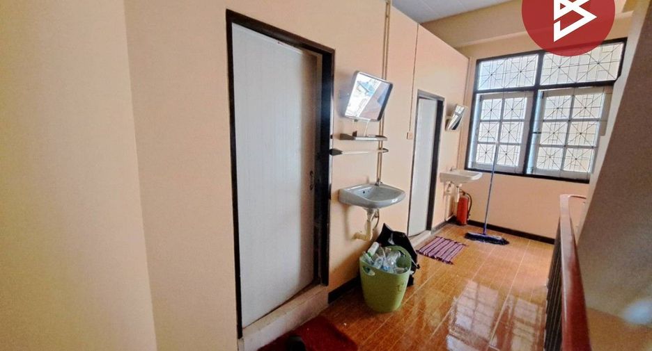 Продажа 10 спальни торговое помещение в Mueang Nakhon Sawan, Накхонсаван