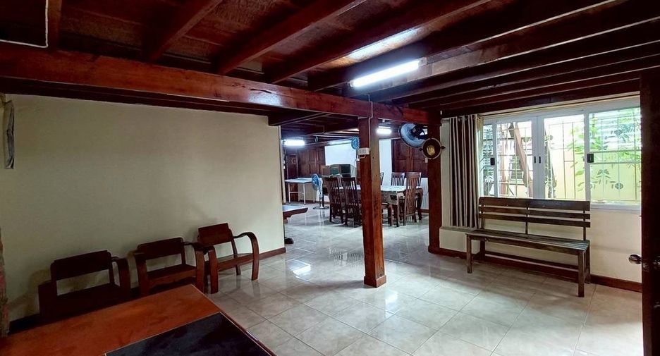 For rent 3 bedrooms house in Mueang Chiang Mai, Chiang Mai