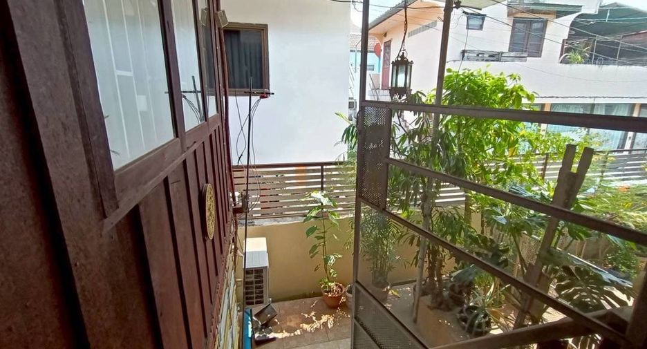 For rent 3 bedrooms house in Mueang Chiang Mai, Chiang Mai