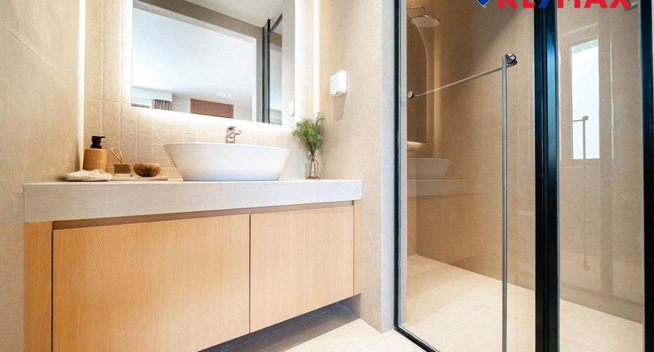 For sale 4 bedrooms house in Jomtien, Pattaya